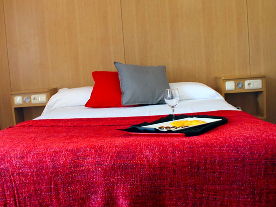 Iraipe Izaga Hostal Noáin Zewnętrze zdjęcie