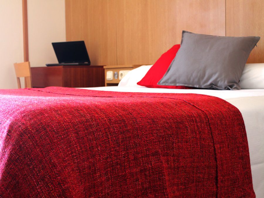 Iraipe Izaga Hostal Noáin Zewnętrze zdjęcie