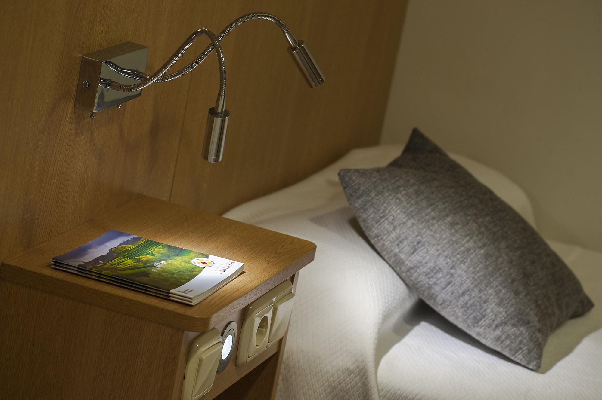 Iraipe Izaga Hostal Noáin Zewnętrze zdjęcie