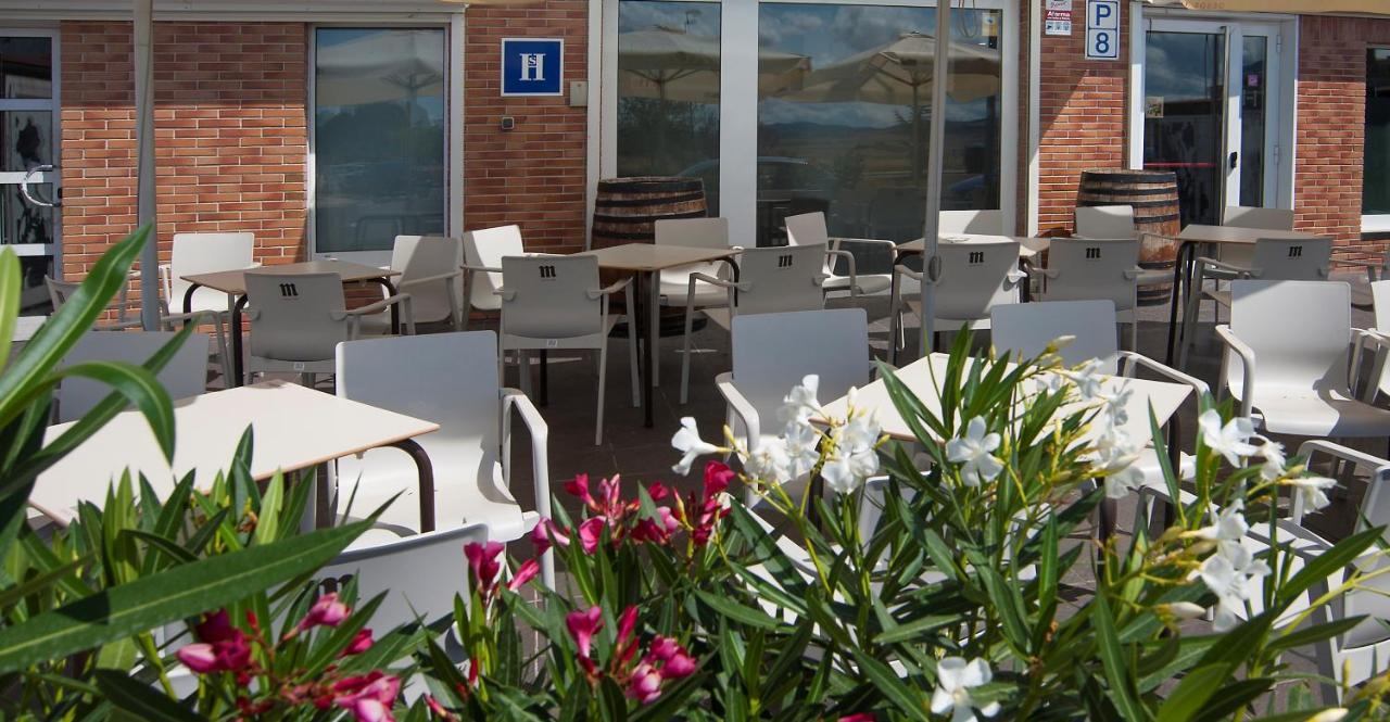 Iraipe Izaga Hostal Noáin Zewnętrze zdjęcie